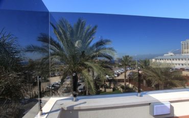 שימוש יעיל בזכוכית בתהליך שיפוץ דירה