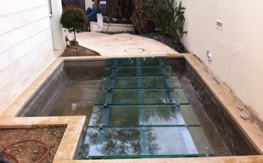 רצפת זכוכית, שקופה, ריצוף זכוכית