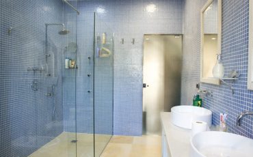 דלתות זכוכית לאמבטיה