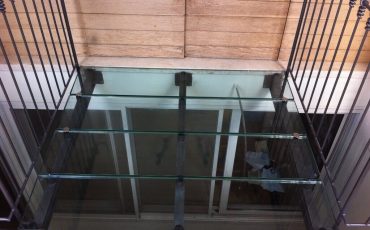 רצפת זכוכית