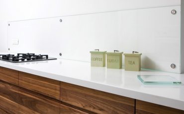 חיפוי זכוכית למטבח