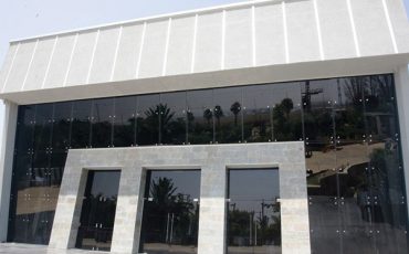 סגירת חזית לאולם אירועים