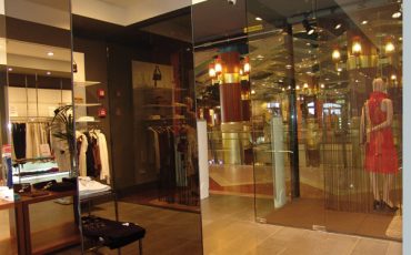 עיצוב מראה לרשת חנויות האופנה מנגו