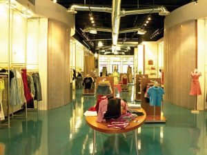 מראות ענק דקורטיביות לחנות בגדים