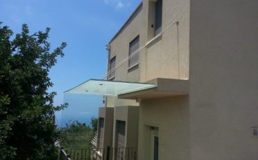 גגון זכוכית, גגון לדלת כניסה , גגון כניסה לבית