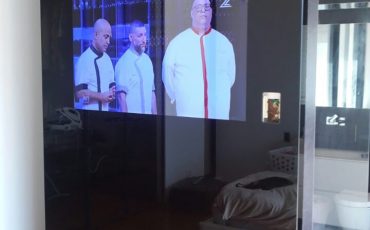 מג'יק מירור בחדר השינה, חיפוי קיר סלון, עיצוב קיר טלויזיה