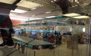 מעקה זכוכית בהתאמה אישית