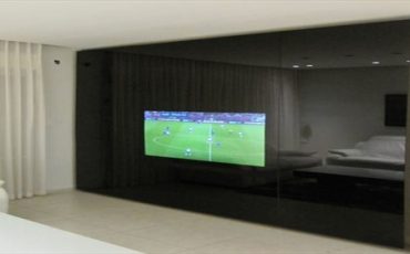 חיפוי קיר סלון, עיצוב קיר טלויזיה, MAGIC MIRROR