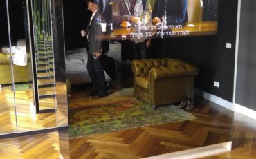 חיפוי קיר סלון, עיצוב קיר טלויזיה, MAGIC MIRROR