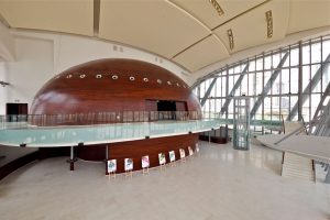 מראה יוקרתי של העסק