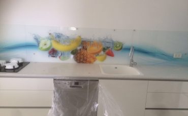 חיפוי זכוכית למטבח, זכוכית צבעונית למטבח, זכוכית מודפסת למטבח